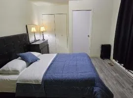 Charming Country Retreat with Scenic Views for 1 - 12 guests