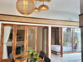 Panji Villas, Calm and Peaceful, hotel en Ambengan