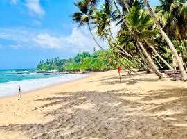 Villa Kyda - 2 Min walk to the Beaches!