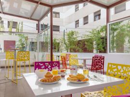 Novotel Suites Perpignan Centre - Grandes Suites & Confort Centre-Ville, Hotel in Perpignan