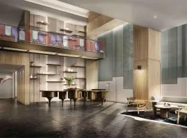 Xi Zhe Wuxi, Curio Collection By Hilton