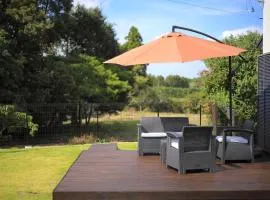 ペット同伴プランあり, 一棟貸し, 屋根付bbq, 薪サウナ, 広いお庭ドッグラン, 海まで車10分