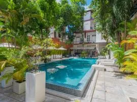 Emeraldgems Premium Residence