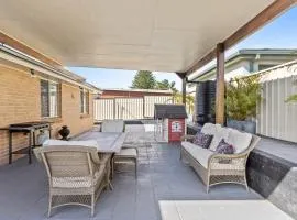 Sandy Serenity - Pet Friendly Beach House