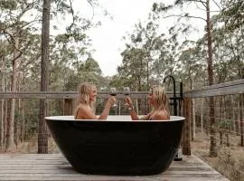 Kookaburra Ridge & Tiny Robinson