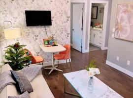 Lovely 2 bedroom suite in Langford, hotel a Metchosin