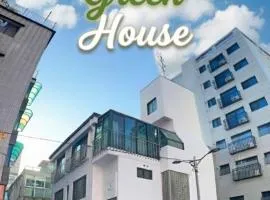 White Green Guesthouse