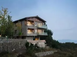 Zhangjiajie Peak Secret by the Garden-English Service-Free pick up-Vista Sanctum