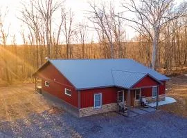 Snaggy Mountain Oasis- 3 bedroom with Hot Tub Near Trails