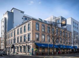 DoubleTree by Hilton Belfast City Ten Square, hotel in Belfast