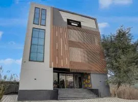 Super Townhouse Subharti University Meerut Formerly Hotel Celebration