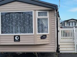 The escape pod, hotel in Heysham
