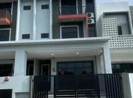 96 HomeStay Sungai Besar