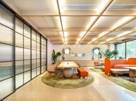 Orange Hotel Shanghai Caohejing Gudai Road