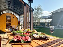 VILLA BLUEOCEAN AWAJIYA NORTHヴィラブルーオーシャン淡路屋north, hotel in Awaji