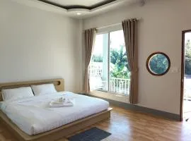 Little Mon Pai Resort