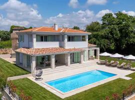 Stunning Home In Stanisi, Hotel in Lašći