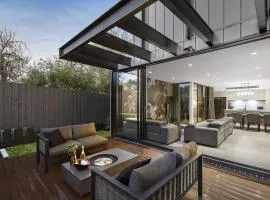 Ivanhoe Five Luxury Holiday Home 4 Bed Sleep 6