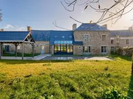 Maison pour 12 avec grand jardin et piscine