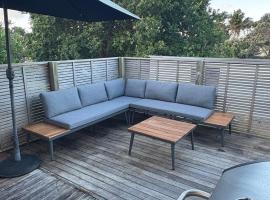 3 Bed Beach Escape with Air-con - Whangapoua - New Chums - Coromandel, Hotel in Whangapoua