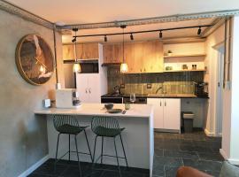 Green Olive Luxury Stay - Cozy, modern and central, hotel i Tygerberg Hills