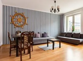 Rajska City Centre Apartment by BookingHost