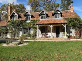 Sumptuous house, change of scenery guaranteed, idyllic, hotel in Pierrefitte-sur-Sauldre