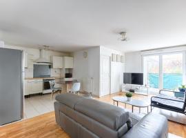 Venturia - 23 min en train de Paris, Hotel in Franconville