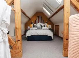 The Little House Luxury Cotswolds Stunning Views