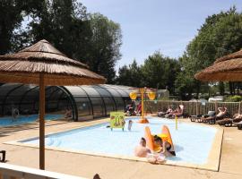 Camping Le Val de Trie, Hotel in Béhen