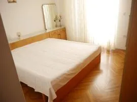 Apartments Vida in Center Novalja with Pool