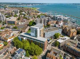 Knots - Minutes from Poole Quay Poole Town