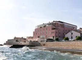 Rotonda Inn Novigrad