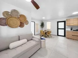 Casa Monseñor 14 PPL House With Balcony in San Juan