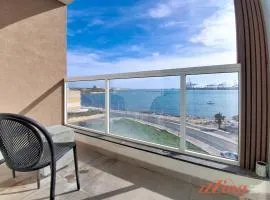 South 32 Hotel by Zzzing