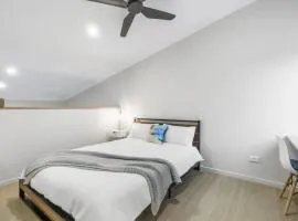 Cozy Sunnybank Base - Unit 3 | Near Shops & Eats