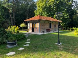 Domaine de la Gare - La Lampisterie, Hotel in Boiscommun