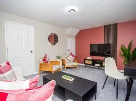 Vacant Nest Cleveland Close Central Parking