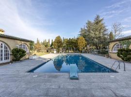 Masia Mimosa Pool house, Hotel in Darnius