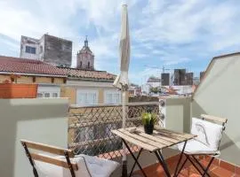 Apartment with Private Terrace in Málaga 80 m²