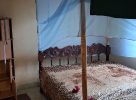 LOVE HEIDi، إقامة في منزل في كيليفي