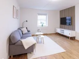 Easy Livin' Apartment Hotel