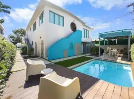 Aquabella House 8 Unit House Sleeps 22 With Pool