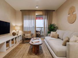 Impressive beachfront home, hotel u gradu Kalafelj