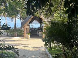 Ocean Sports Resort, beach hotel in Watamu