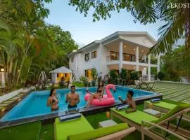 Ekostay Luxe - CASA SIA - Ideal for Big Groups- Poker Table