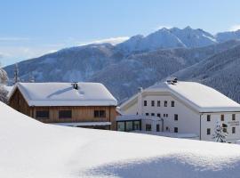Hotel Weiler - Aktiv & Tradition, hotel in Obertilliach