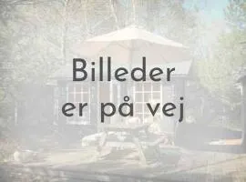 Spacious Holiday Home Near Beach And Nature