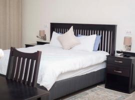 Executive comfort with premium workspace - 2334, hotel v destinaci Kwekwe