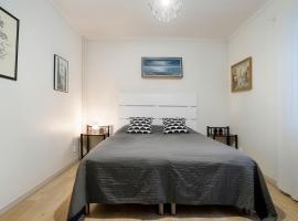 Cozy Finnish Heritage Villa，位于Rovaniemi的酒店